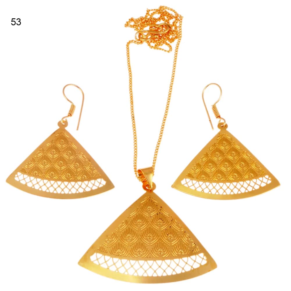 Gold-plated three-piece set with a fan-shaped pendant and matching hook earrings, embossed with rows of scalloped scales above a pierced lattice hem